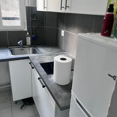 Affordable And Fully-equipped Lägenhet